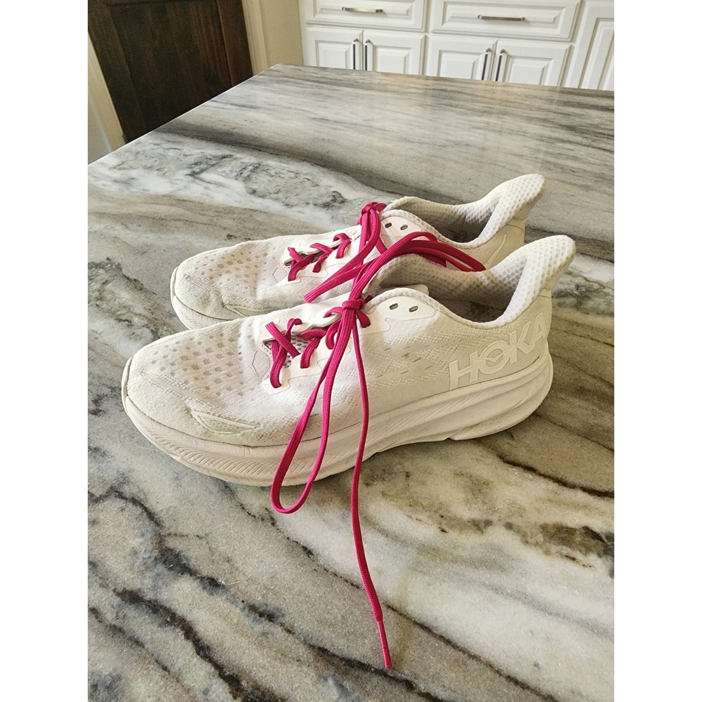Hoka One Clifton 8 Womens Solid White Running Shoes Sneakers Size 9B